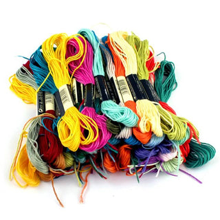 Echevettes de fils moulinés en polyester pas cher - 6 brins x 8 m - Accessoire - mercerie - broderie point de croix - loisirs créatifs