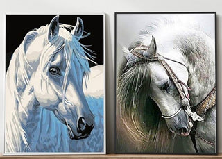 Beau cheval blanc en 2 versions - Kit broderie diamant - 13x18 à 40x53 cm