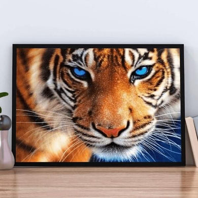 Magnifique tigre du Bengale aux yeux bleus - Kit broderie diamant