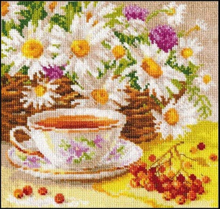 Tasse de thé fleurs et petite douceur - 28x28 cm - Kit de broderie Kit de broderie au point de croix Thé groseilles 5.5 fils blanc Brodeuses.com